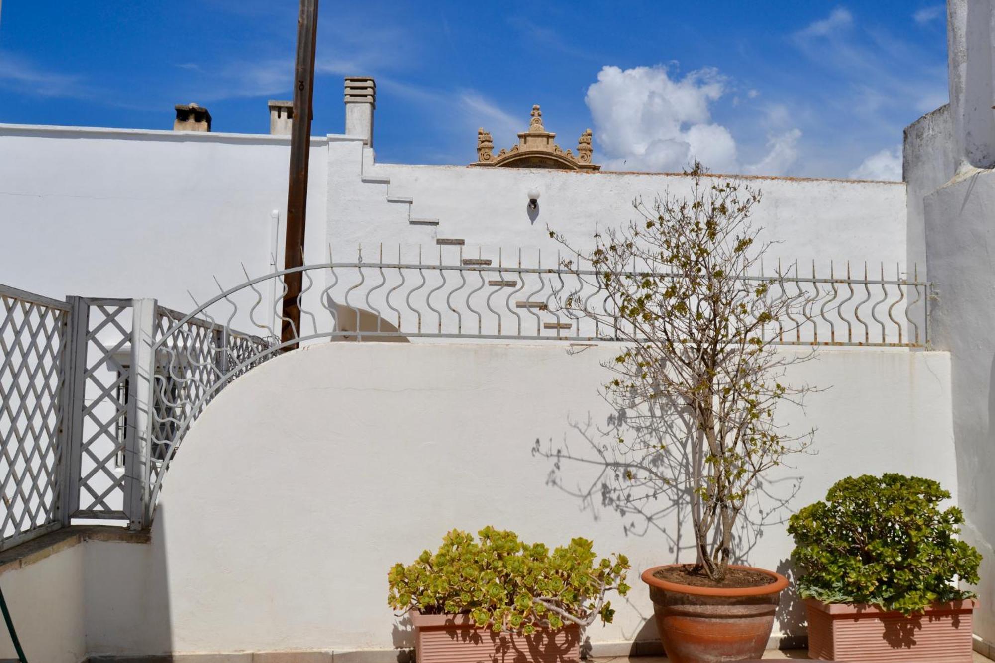 Kallistos Suites & Apartments Gallipoli Exterior photo