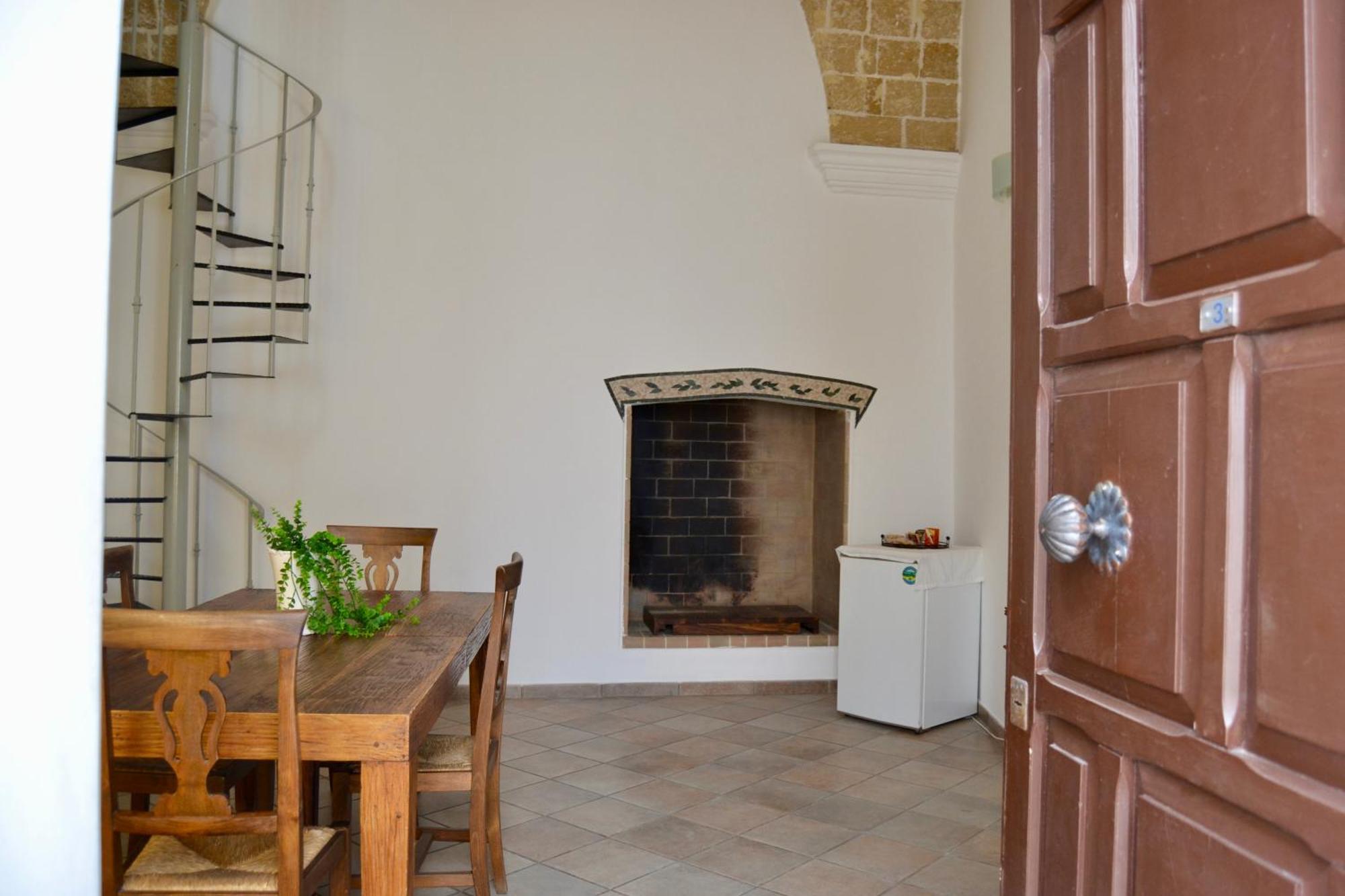 Kallistos Suites & Apartments Gallipoli Exterior photo