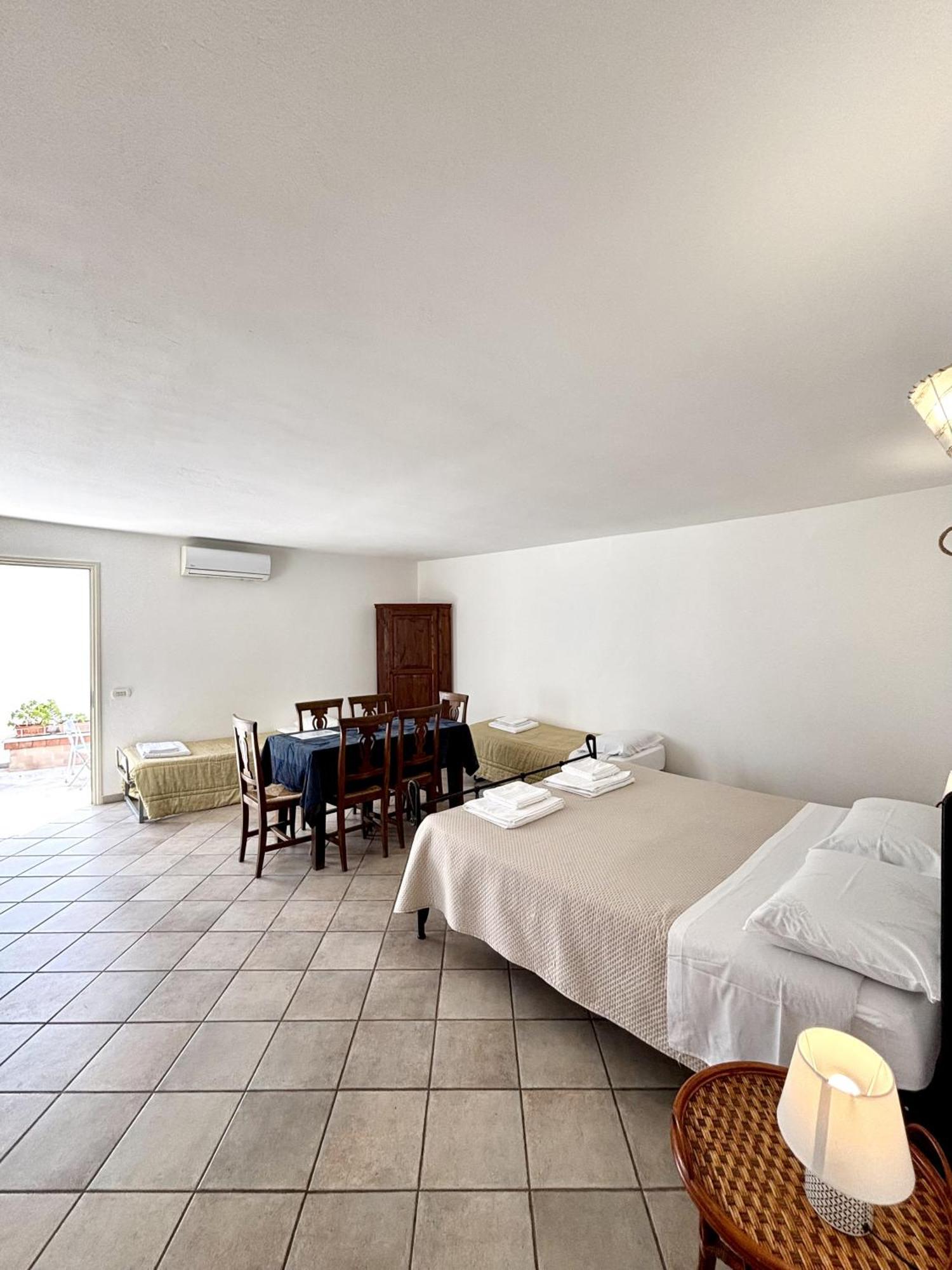 Kallistos Suites & Apartments Gallipoli Exterior photo