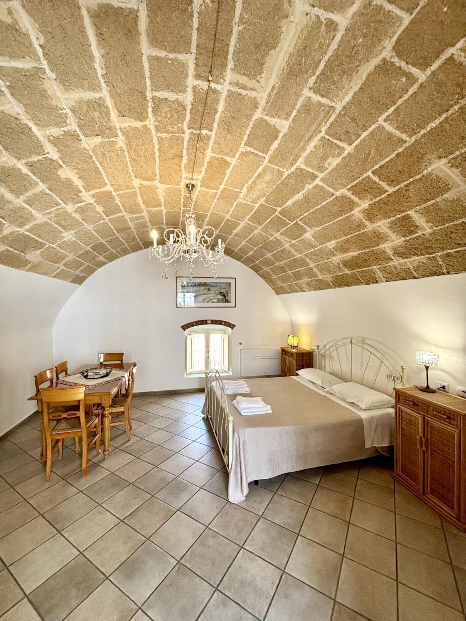 Kallistos Suites & Apartments Gallipoli Exterior photo