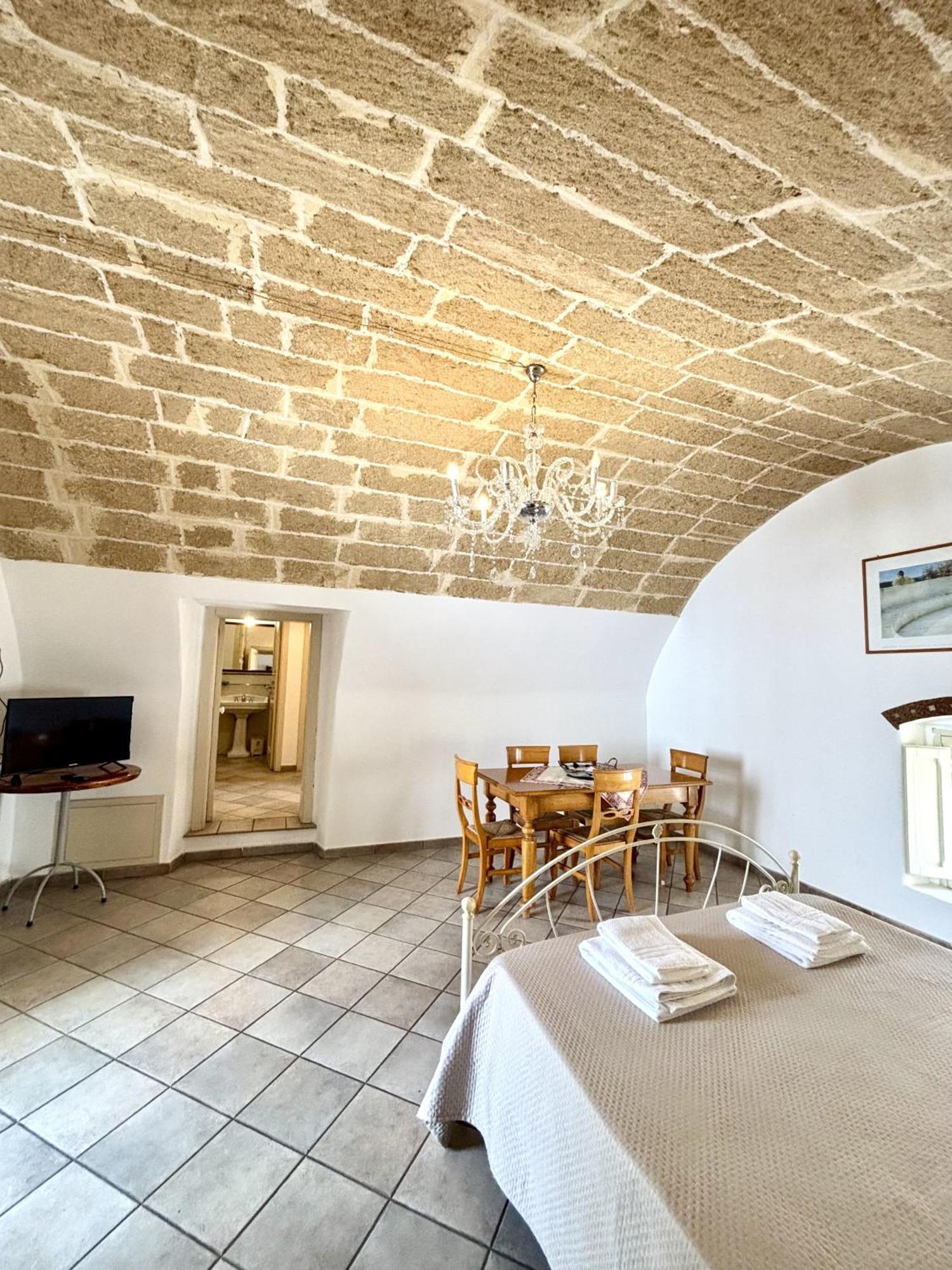 Kallistos Suites & Apartments Gallipoli Exterior photo