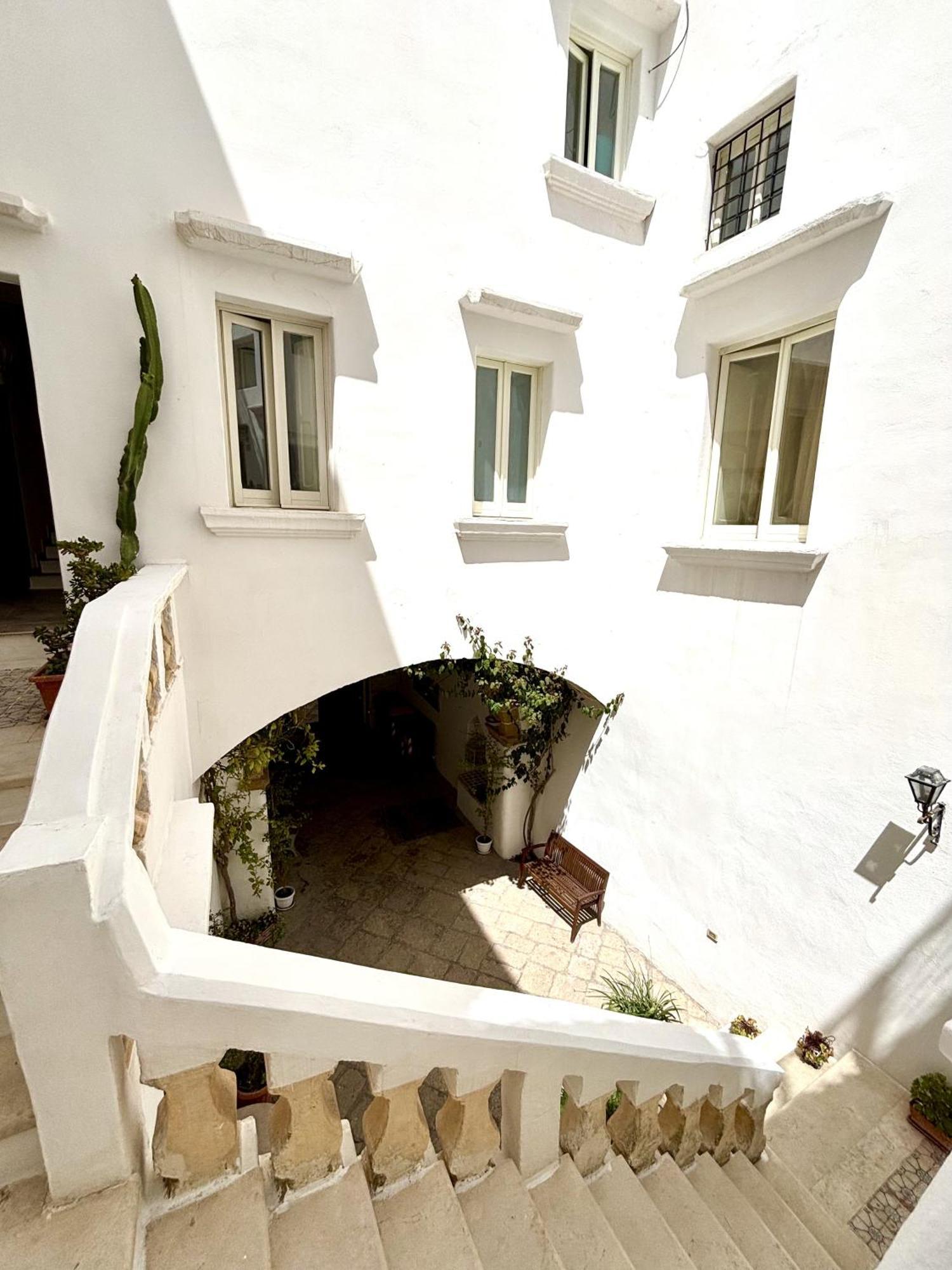 Kallistos Suites & Apartments Gallipoli Exterior photo