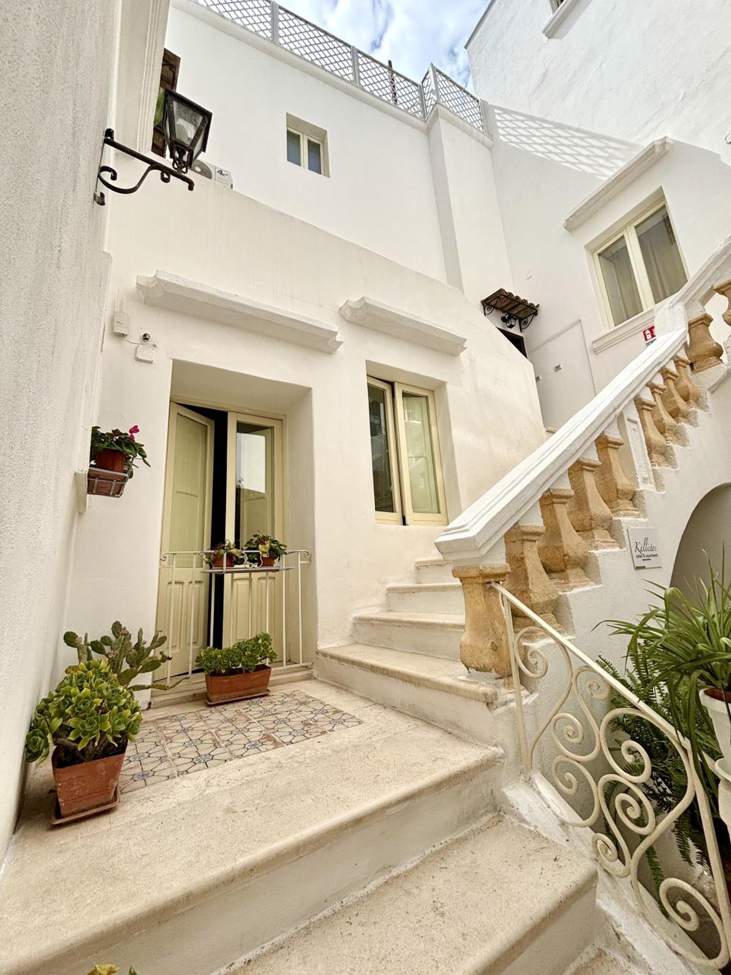 Kallistos Suites & Apartments Gallipoli Exterior photo